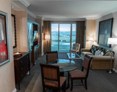 Tower 1 Luxury Corner Suite with great views! MGM